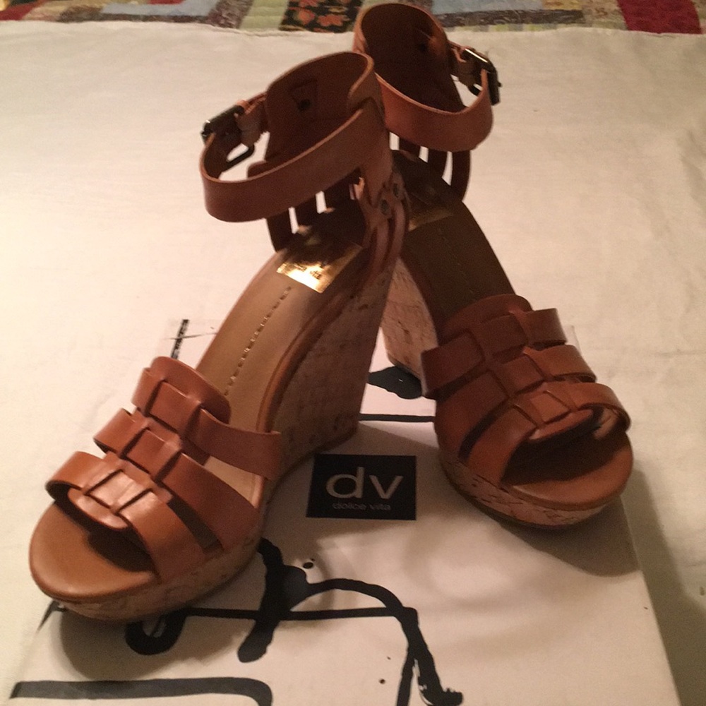 New Dolce Vita leather wedge sandals